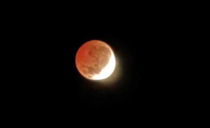 ECLIPSE LUNAR É REGISTRADO NO CÉU DE ARATUÍPE