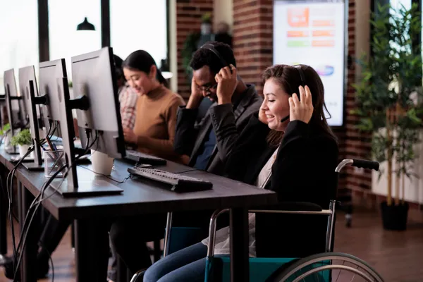 EMPRESA DE TELEMARKETING ABRE 100 VAGAS DE EMPREGO PARA PESSOAS COM DEFICIÊNCIA NA BAHIA