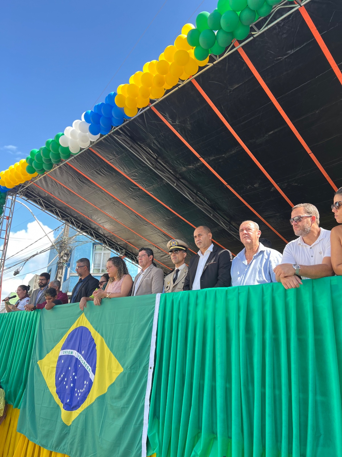 DESFILE DE 7 DE SETEMBRO REÚNE ESCOLAS, TIRO DE GUERRA, POLÍCIA MILITAR E MORADORES EM NAZARÉ