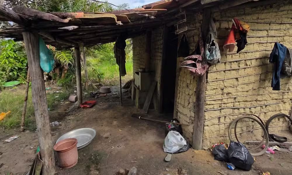 FAZENDA-otimizada 11 TRABALHADORES SÃO RESGATADOS DE CONDIÇÕES ANÁLOGAS À ESCRAVIDÃO EM FAZENDA DE PIAÇAVA EM NAZARÉ